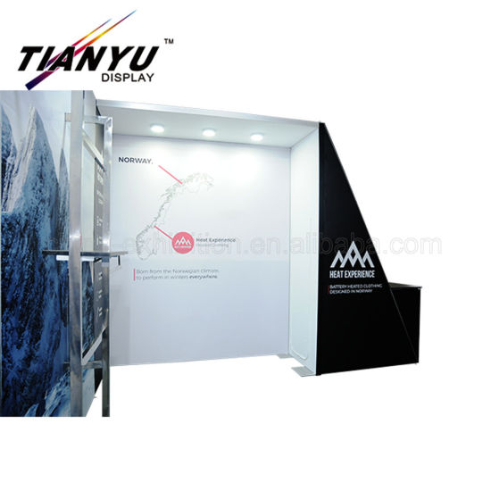 Stand de exhibición de aluminio Slatwall, espacio de stand 10X10 con estantes / ganchos